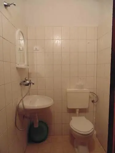 Topalovi Gæstehus 2*