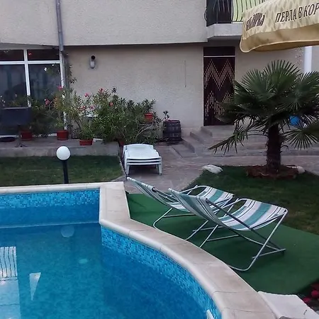 Πανσιόν Topalovi