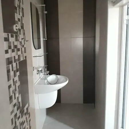 Topalovi Πανσιόν 2*