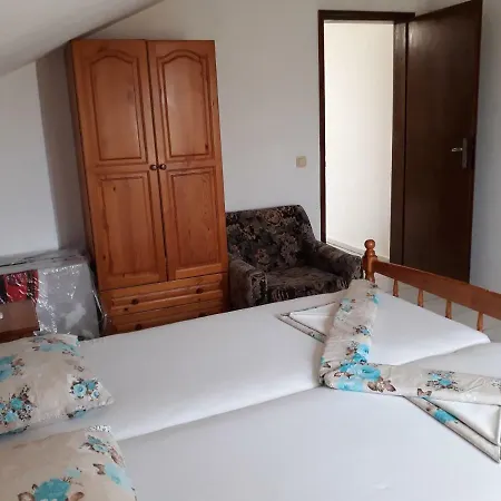 Topalovi Πανσιόν 2*